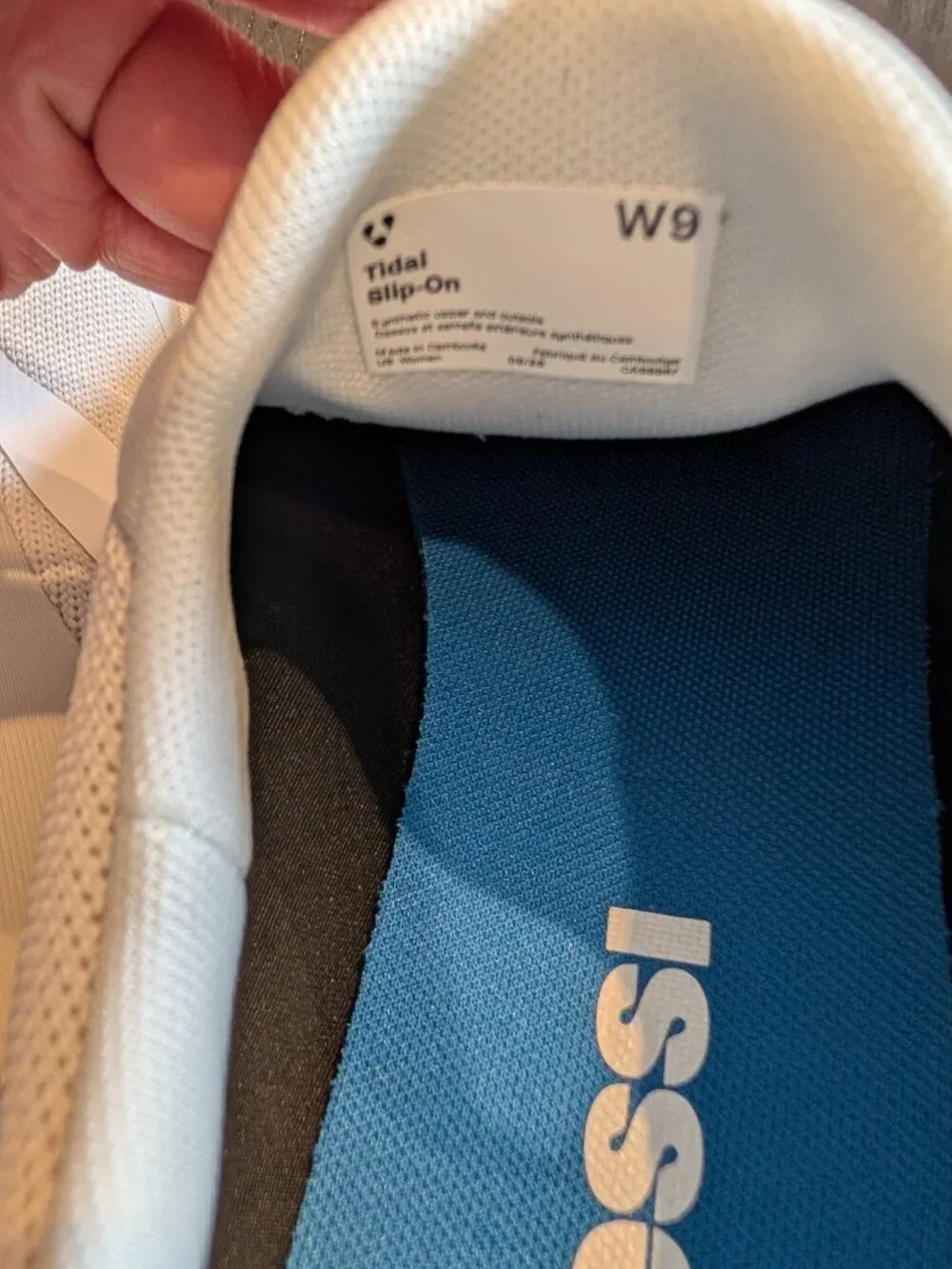 Vessi Tidal Slip-On - Warm White - Size 9 - Fully Waterproof